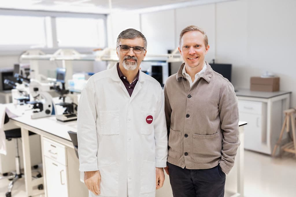 Prof. Taherzadeh with a colleague in the Millow lab, photographed by the company's photographer.